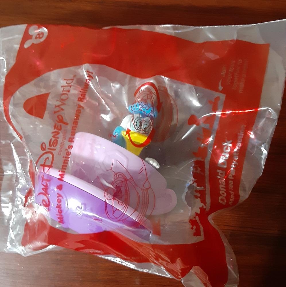 McDonalds Mickey&Minnie Runaway Railway - Donald